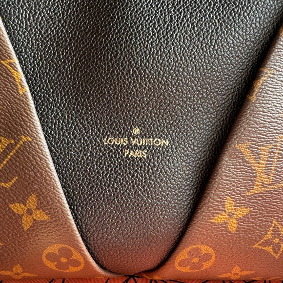 Louis Vuitton Monogram V Tote Black W Tags - Picture 15 of 16